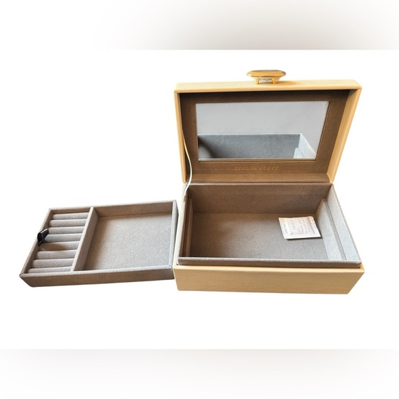 Kendra Scott Tan Jewelry Organizer with Modern Design - Picture 3 of 5